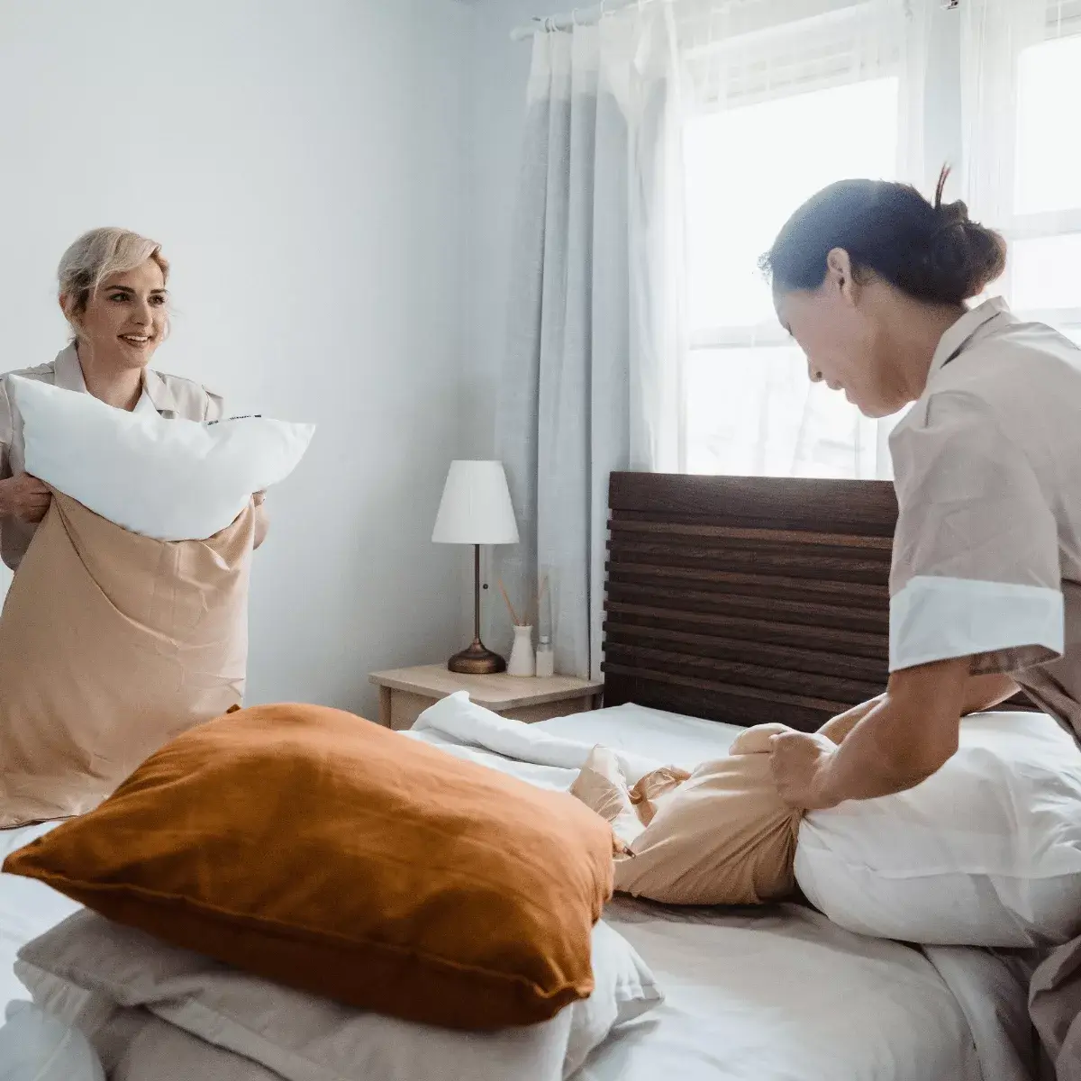 Luxurious hotel bedding showcasing 2025 textile trends
